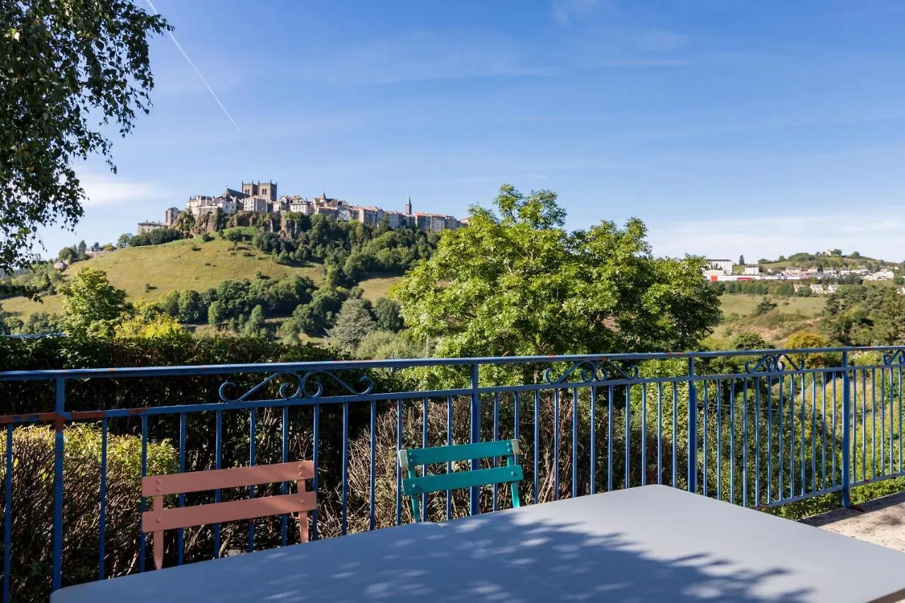 **  Brit Hotel Essentiel Saint-Flour Francia
